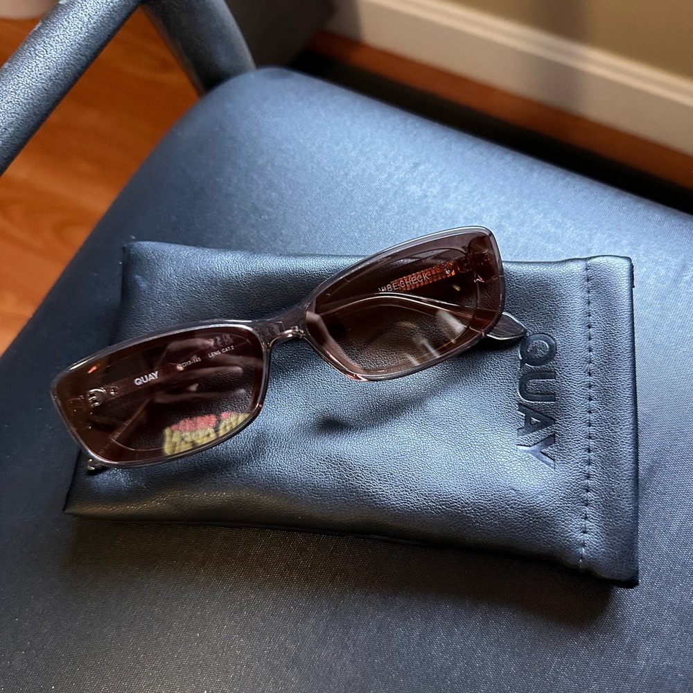 Quay Australia vibe check Women's Elegant Brown Sunglasses